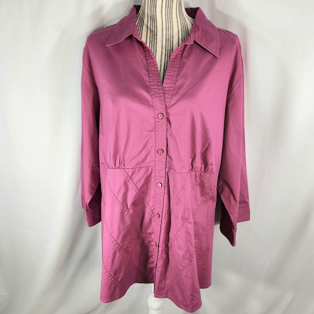 Quizzes Woman Trends NWT Magenta Haze Color V Neck Button Down Top Plus Size 24